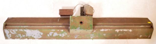 INDUSTRIAL GREEN WAREHOUSE FACTORY STRIP LIGHT