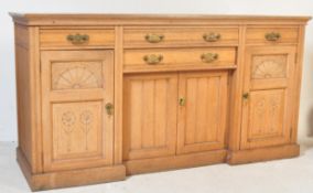 VICTORIAN 19TH CENTURY OAK SIDEBOARD CREDENZA