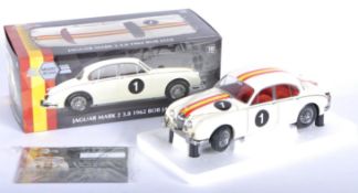 MODEL ICONS 1/18 SCALE DIECAST MODEL JAGUAR CAR