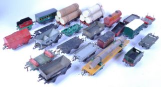 COLLECTION OF ASSORTED VINTAGE HORNBY O GAUGE ROLLING STOCK