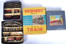 VINTAGE HORNBY O GAUGE TINPLATE CLOCKWORK TRAINSETS