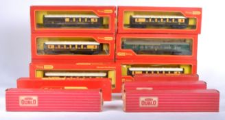 COLLECTION OF VINTAGE TRIANG / HORNBY DUBLO LOCOMOTIVE CARRIAGES