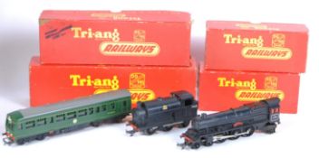 COLLECTION OF VINTAGE TRIANG HORNBY 00 GAUGE LOCOMOTIVES
