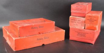 COLLECTION OF VINTAGE HORNBY O GAUGE TINPLATE ACCESSORIES