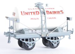 VINTAGE HORNBY O GAUGE TINPLATE ROLLING STOCK UNITED DAIRIES WAGON