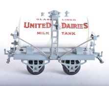 VINTAGE HORNBY O GAUGE TINPLATE ROLLING STOCK UNITED DAIRIES WAGON