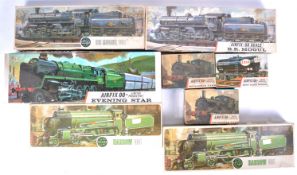 COLLECTION OF VINTAGE AIRFIX 00 GAUGE MODEL TRAIN KITS