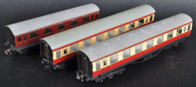 VINTAGE TWIN TRIX RAILWAYS 00 GAUGE LOCOMOTIVE & CARRIAGES