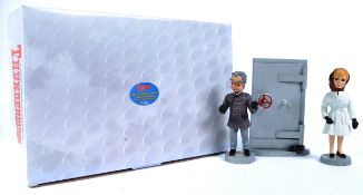 THUNDERBIRDS – GERRY ANDERSON – ROBERT HARROP FIGURINE / STATUE