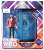 DOCTOR WHO - CHARACTER OPTIONS - THIRD DOCTOR TARDIS SET