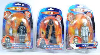 DOCTOR WHO - CHARACTER OPTIONS - 4TH DOCTOR RELATED ACTION FIGURES