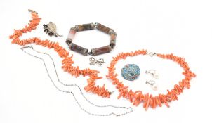 COLLECTION OF ANTIQUE VINTAGE JEWELLERY