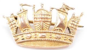 VINTAGE CHARLES HORNER NAVEL CROWN BROOCH