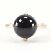 HALLMARKED 9CT GOLD & ONYX RING