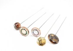 GROUP OF VICTORIAN HAT PINS & LOOSE STONES