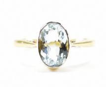 18CT GOLD & AQUAMARINE SOLITAIRE RING