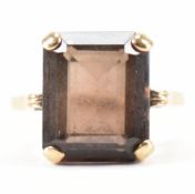 HALLMARKED 9CT GOLD SOMKY QUARTZ DRESS RING