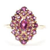 HALLMARKED 9CT GOLD & GARNET STONE CLUSTER RING
