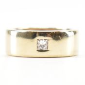 HALLMARKED 9CT GOLD & DIAMOND SINGLE STONE RING