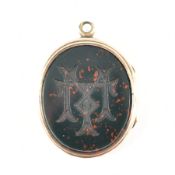 VICTORIAN BLOODSTONE & CARNELIAN SET LOCKET