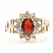 HALLMARKED 9CT GOLD GARNET & WHITE STONE CLUSTER RING