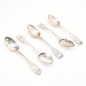 SET OF FIVE GEORGE III SILVER HALLMARKED TEASPOONS