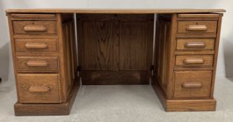 VINTAGE 20TH CENTURY GOLDEN OAK PEDESTAL DESK