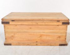 VICTORIAN 19TH CENTURY PINE WORKMANS CHEST - BLANKET BOX