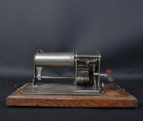 20TH CENTURY CLOCKWORK WATCH MAKERS LATHE IN CASE