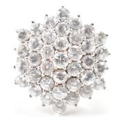 HALLMARKED 9CT GOLD & WHITE STONE CLUSTER RING