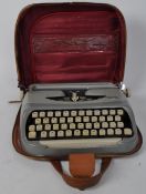 RETRO VINTAGE ROYAL 'ROYALITE 100' PORTABLE TYPEWRITER