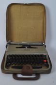 VINTAGE CIRCA 1960S OLIVETTI 'LETTERA 22' PORTABLE TYPEWRITER