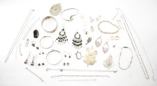 COLLECTION OF SILVER & WHITE METAL JEWELLERY