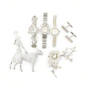 COLLECTION OF VINTAGE COSTUME JEWELLERY