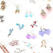 COLLECTION OF ASSORTED COSTUME JEWELLERY EARRINGS