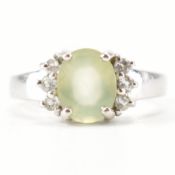HALLMARKED 9CT WHITE GOLD GREEN & WHITE STONE RING