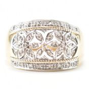 HALLMARKED 9CT GOLD & DIAMOND FLORAL RING
