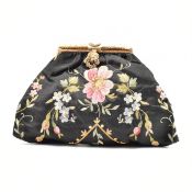 1920S ART DECO EMBROIDERED SILK HANDBAG