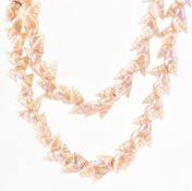 VINTAGE MID CENTURY TURBO SHELL NECKLACE