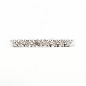 9CT WHITE GOLD & DIAMOND RING