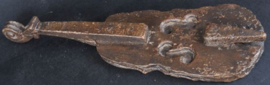 17TH CENTURY MODEL OF A VIOLIN CELLO