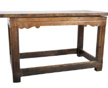 18TH CENTURY OAK REFECTORY DINING TABLE
