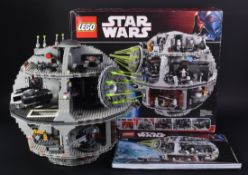 LEGO SET - STAR WARS - ULTIMATE COLLECTOR SERIES -10188 - DEATH STAR