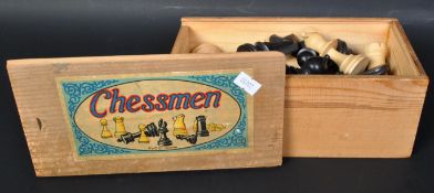 VINTAGE K & C LTD CHESSMEN CHESS PIECES IN CASE