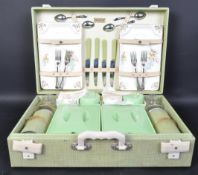 RETRO MID CENTURY 1950'S BREXTON PICNIC HAMPER