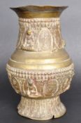18TH CENTURY CHINESE BRONZE VASE WITH BUDDHAS