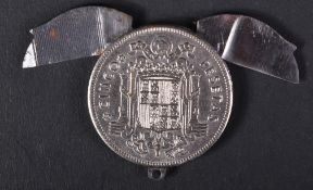 SPANISH PASETA COIN WITH CONCEALED BLADE