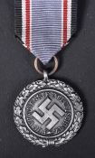 WWII SECOND WORLD WAR GERMAN THIRD REICH AIR RAID DEFENCE MEDAL