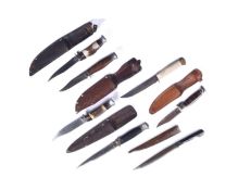 COLLECTION OF VINTAGE HUNTING KNIVES