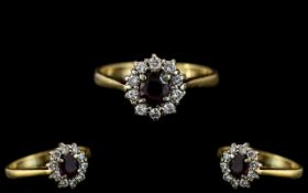 18ct Gold - Attractive Diamond Set Clust